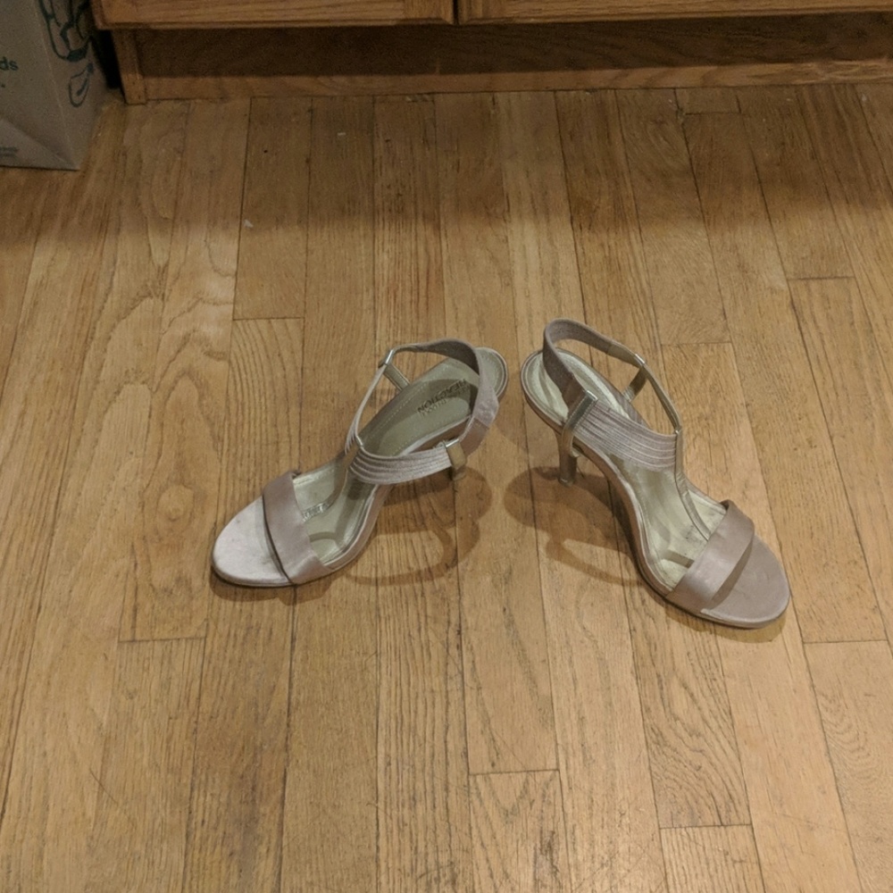 Gold Kenneth Cole shoes - Picture 2 of 4